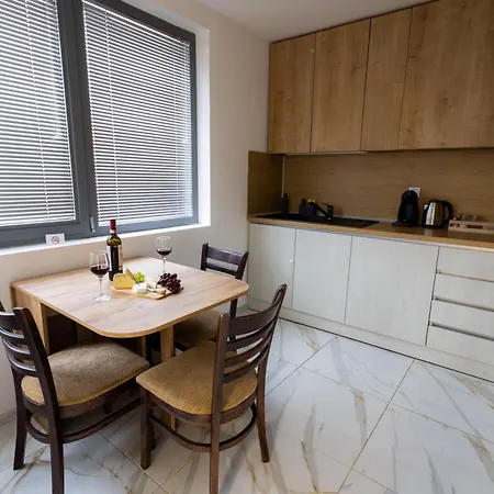 Cheese Aparthotel Sjoemen