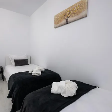 Cheese Aparthotel Sjoemen