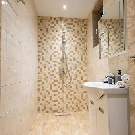 Aparthotel Cheese Sjoemen