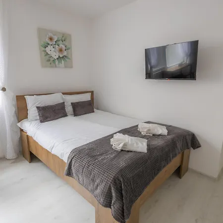 Hotel de apartamente Cheese 3*